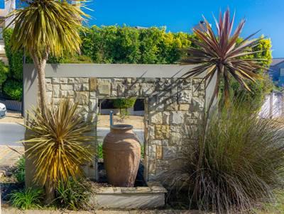 To Let 3 Bedroom Property for Rent in Somerset West Western Cape